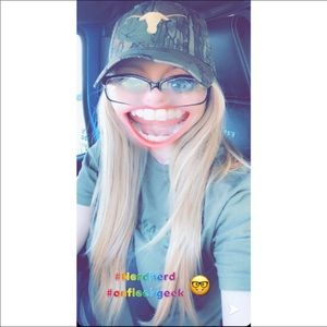 Meet your Posher, Melissa